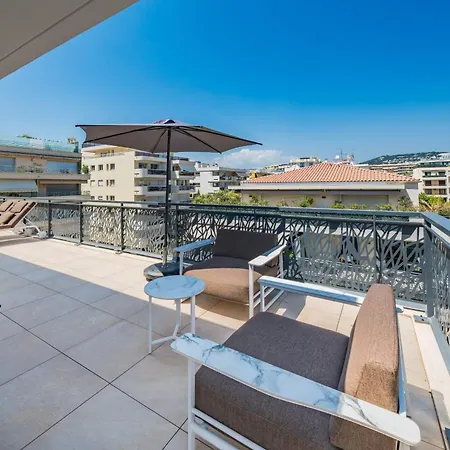 Apartment Somptuous Penthouse On Palm Beach